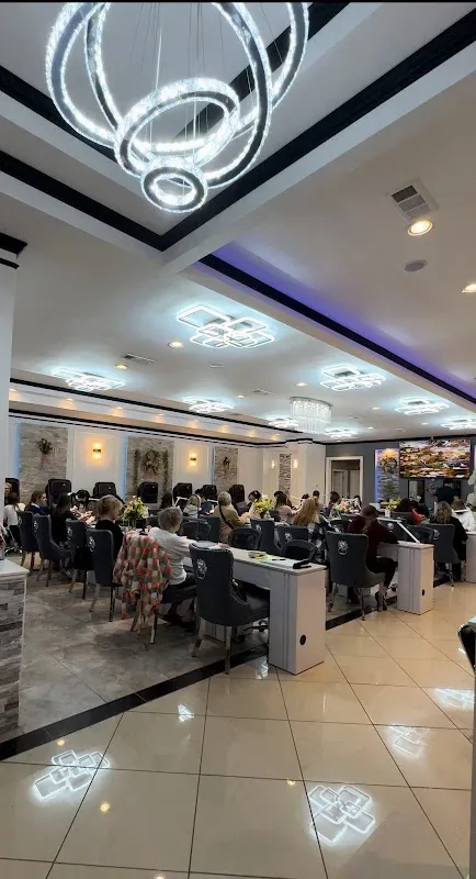 Eureka Nails — Nail salon in Eureka